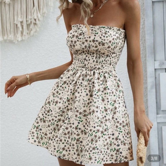 Floral Strapless Dress - Picture 4 of 7